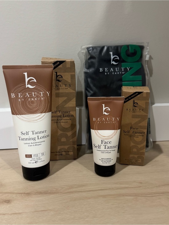 Beauty By Earth Other - Beauty by Earth Self Tanner Kit Lotion Face and 3 Mitt Set NEW Fair to Medium